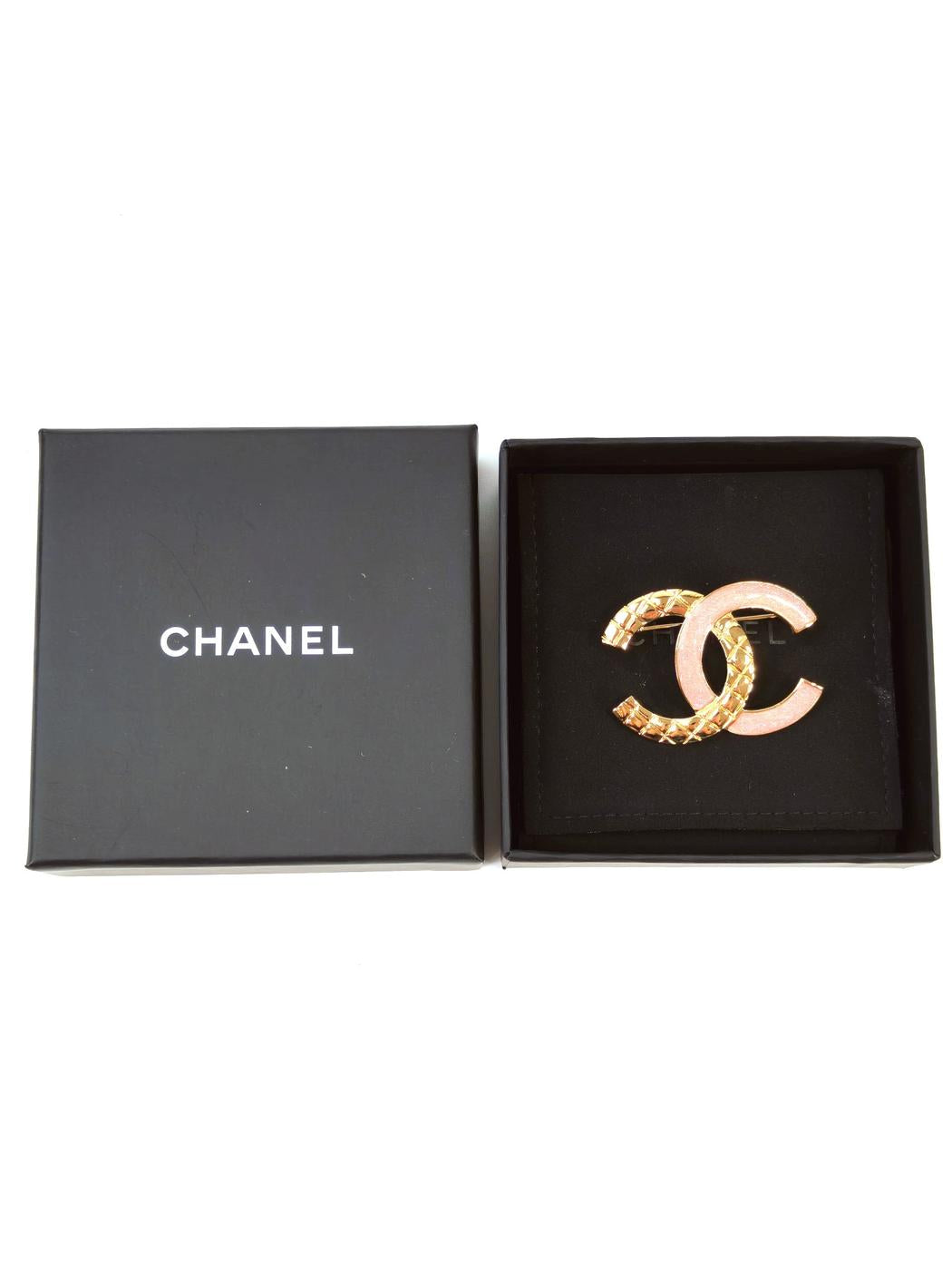 CHANEL Coco Mark Brooch With Comment Pink x Gold Control number: 11302