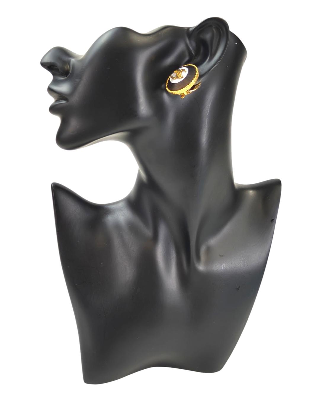 CHANEL シャネル ココマーク 1995年製 イヤリング ゴールド×ブラック 管理番号:11596