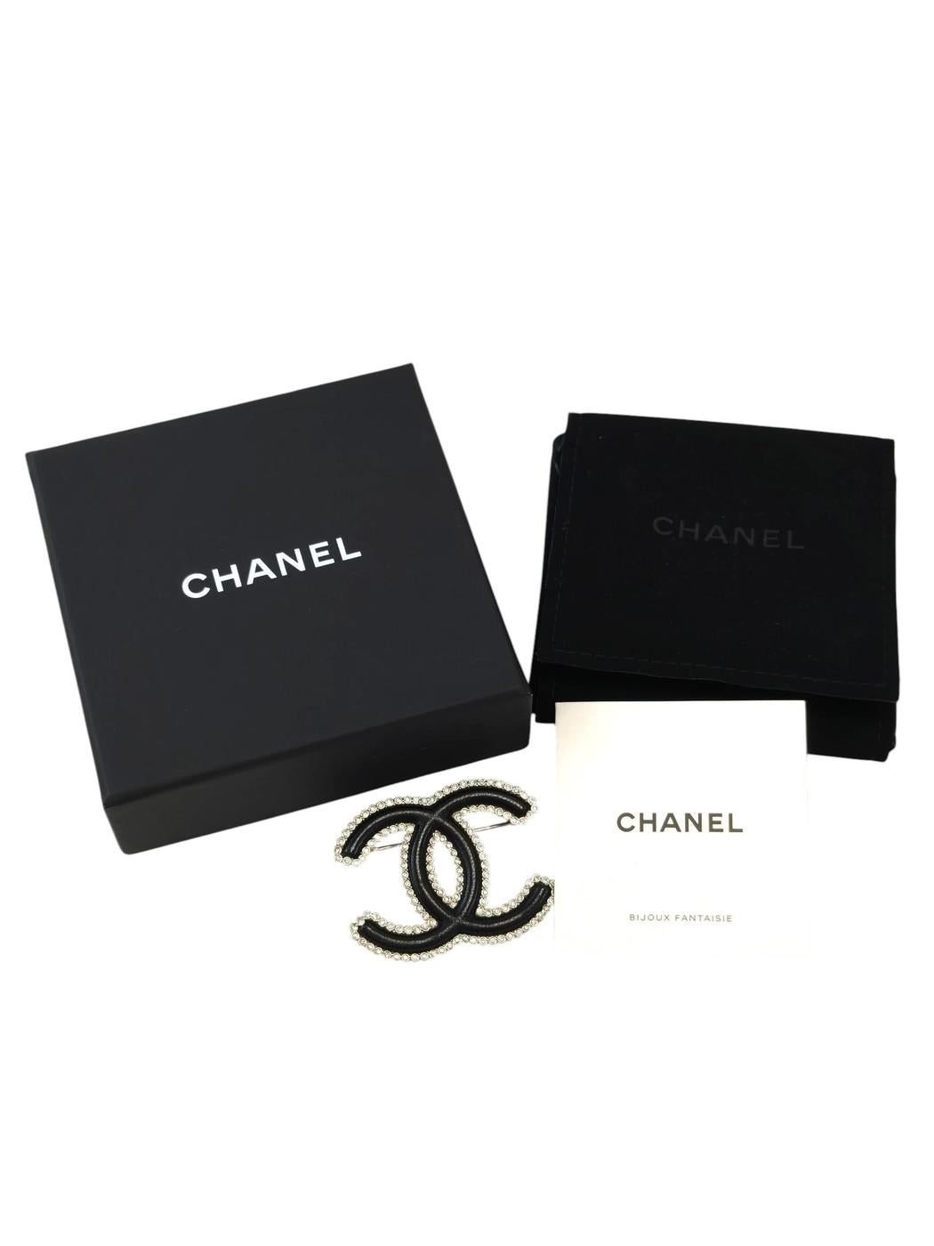 CHANEL 香奈儿 双C标志 水钻×皮革 带瑕疵A22B 胸针 黑色×银色 管理编号:11872