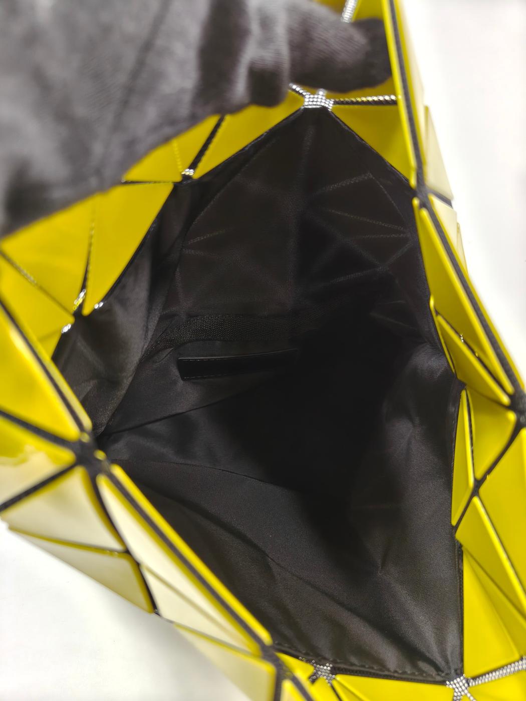 BAOBAO ISSEY MIYAKE Clutch Bag Yellow Product number: 11061