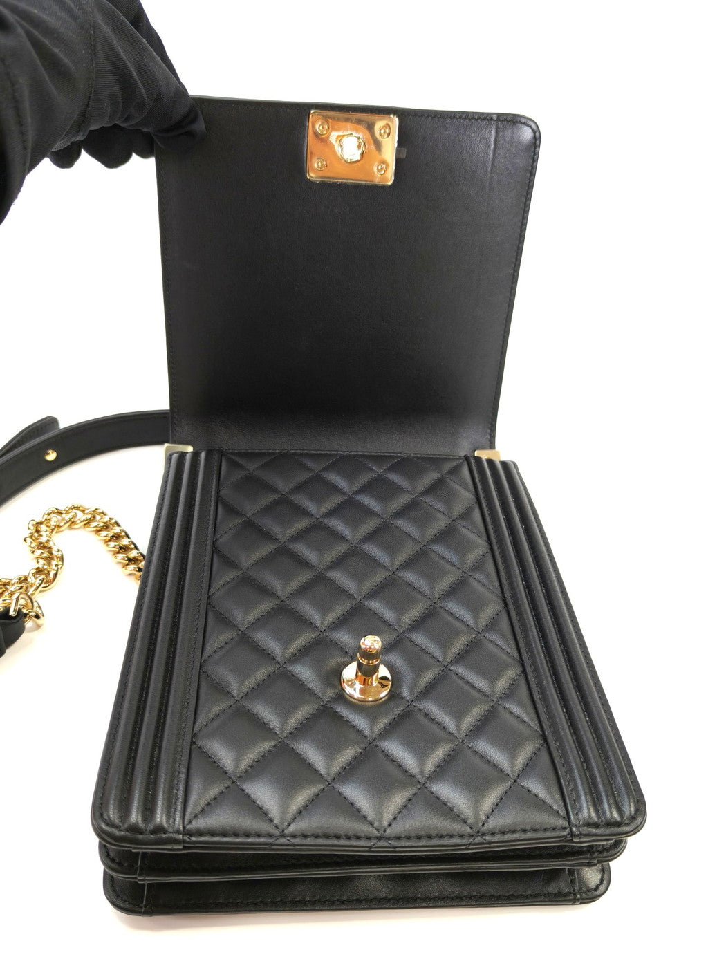 CHANEL ボーイシャネル マトラッセ ショルダーバッグ ラムスキン ブラック 管理番号：10123