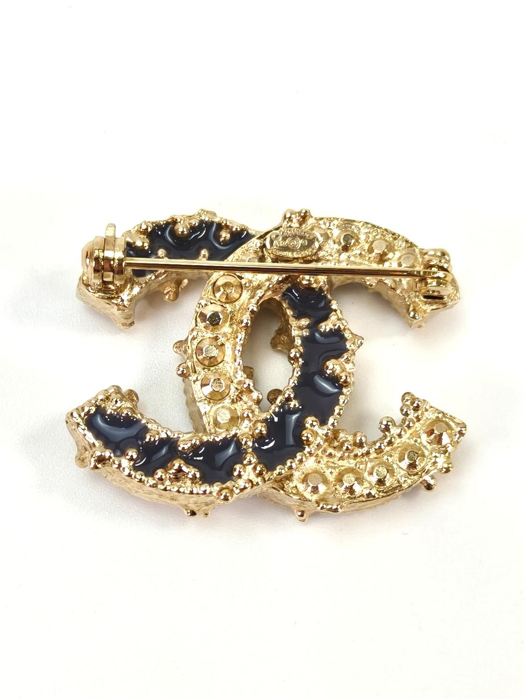 CHANEL Coco Mark Rhinestone Brooch Gray x Pink Reference Number: 10435