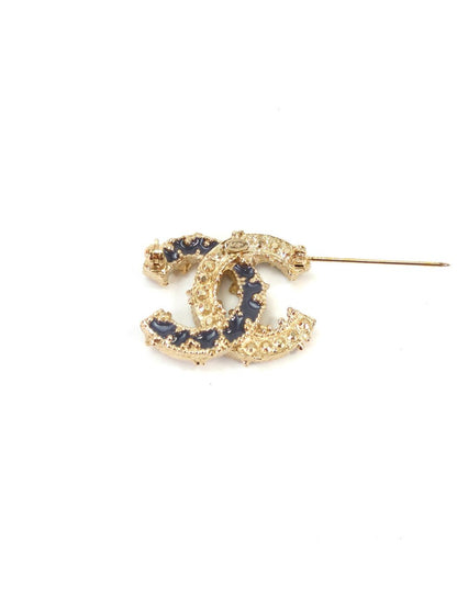 CHANEL Coco Mark Rhinestone Brooch Gray x Pink Reference Number: 10435
