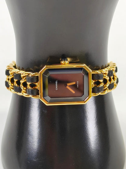 CHANEL Premiere Large Octagonal Chain Bracelet with Leather Strap and Quartz Analogue Movement in Gold. Reference Number: 10455.