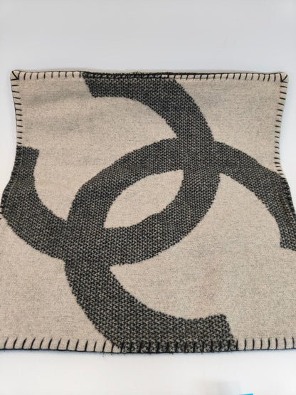 CHANEL シャネル ココマーク リバーシブル クッションカバー グレー×ベージュ 管理番号：10517