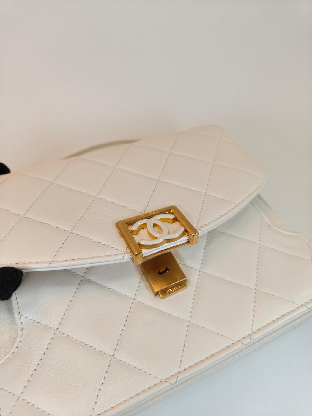 CHANEL シャネル マトラッセ トップハンドル チェーンショルダーバッグ ホワイト 管理番号：10764