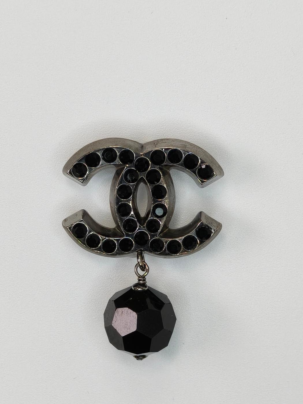 CHANEL Coco Mark Rhinestone Brooch Black Product number: 11229
