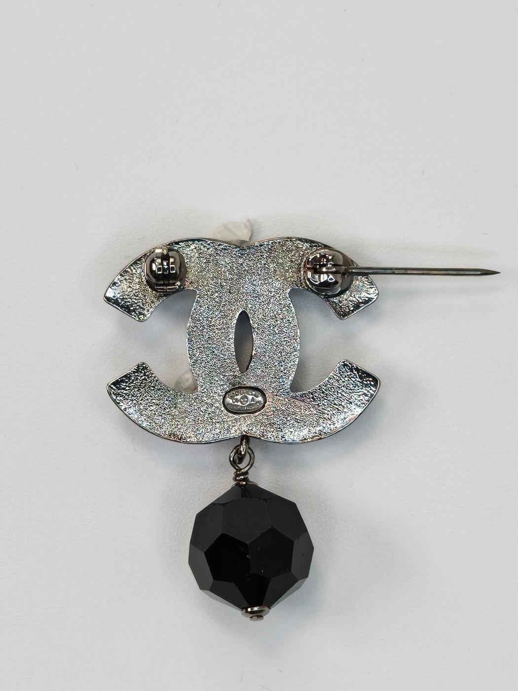 CHANEL Coco Mark Rhinestone Brooch Black Product number: 11229