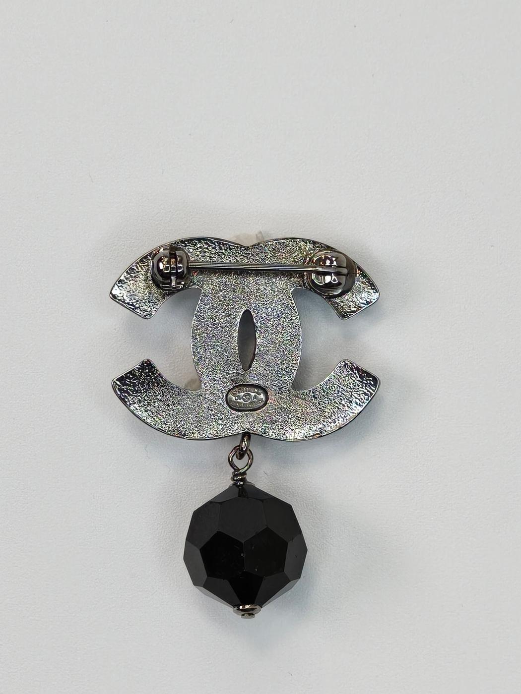 CHANEL Coco Mark Rhinestone Brooch Black Product number: 11229