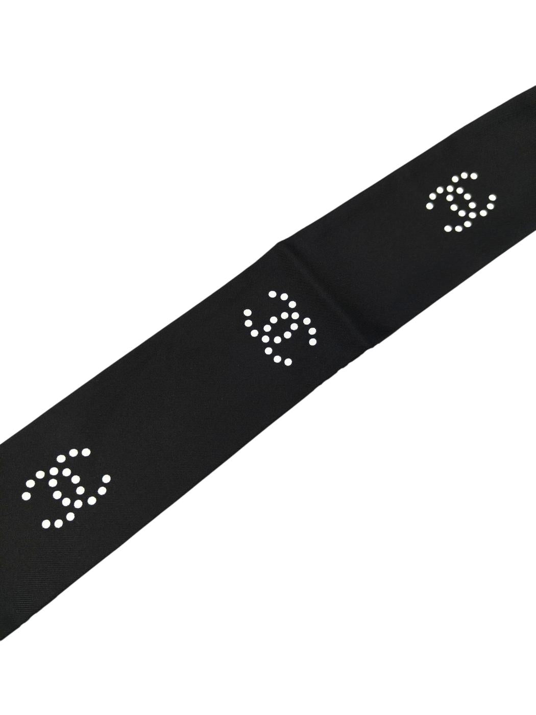 CHANEL Coco Mark Polka Dot Scarf Black x White Model Number: 11570