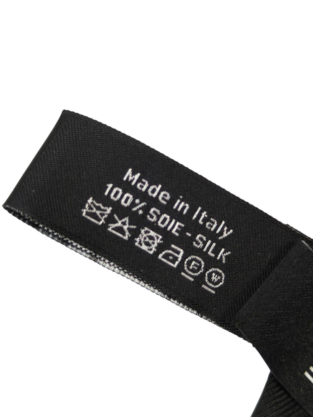 CHANEL Coco Mark Polka Dot Scarf Black x White Model Number: 11570