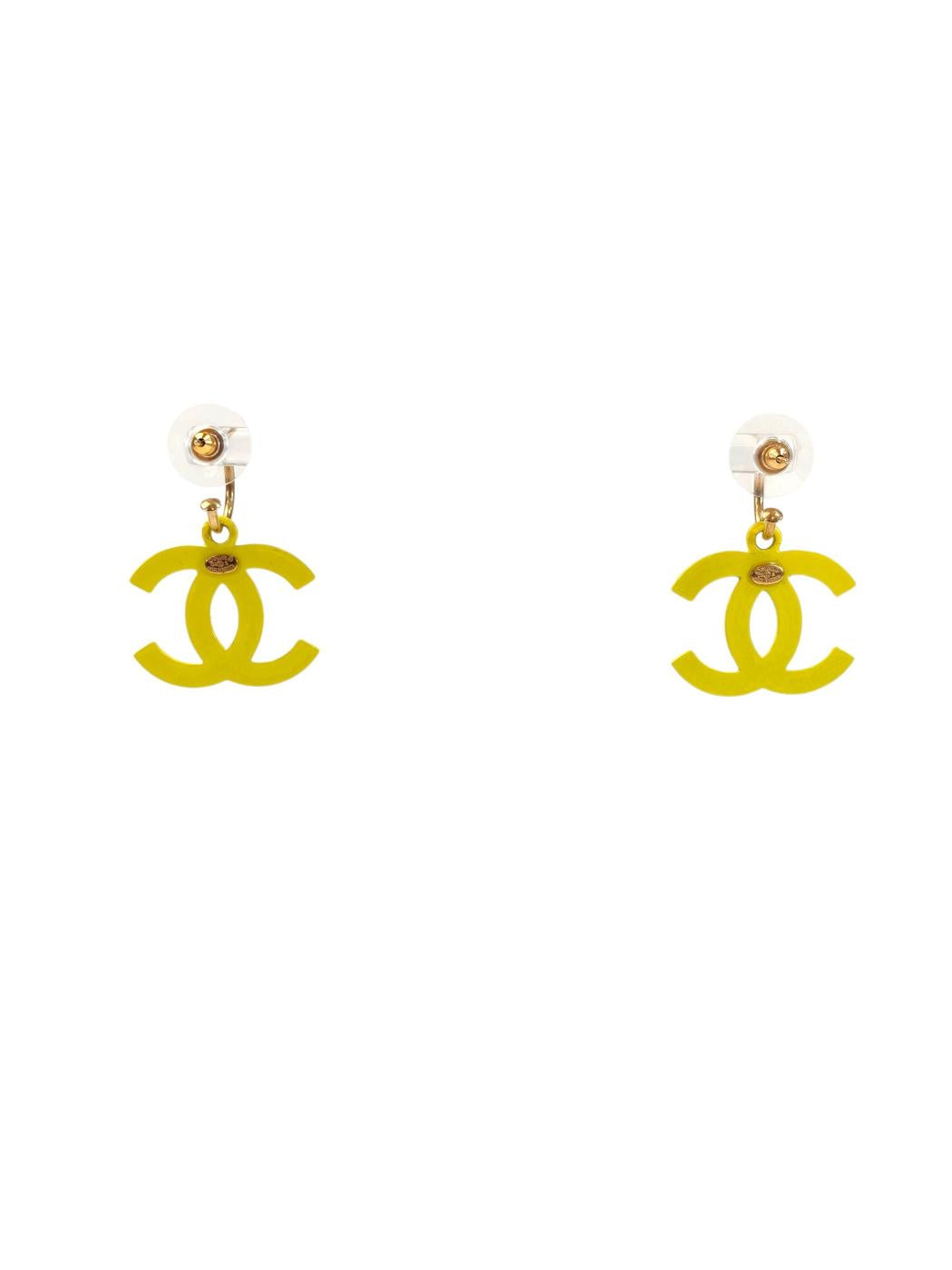CHANEL Coco Mark 03S Engraved Hoop Earrings Yellow Model number: 11591