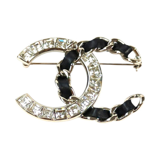 CHANEL シャネル ココマーク ラインストーン×チェーン 2018 年製 ブローチ シルバー 管理番号：11682