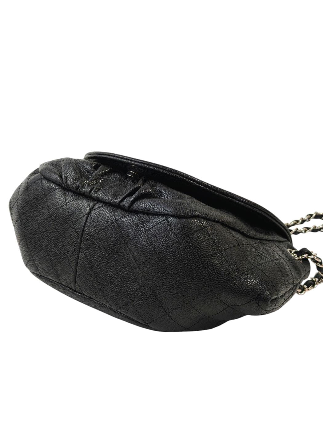 CHANEL 半月形CC标志 15号鱼子酱皮SV金属件 链条单肩包 2012 管理编号：11862