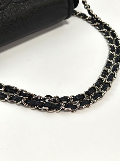 CHANEL 半月形CC标志 15号鱼子酱皮SV金属件 链条单肩包 2012 管理编号：11862