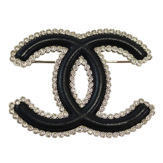 CHANEL Coco Mark Rhinestone x Leather with Comments A22B Brooch Black x Silver Control Number: 11872