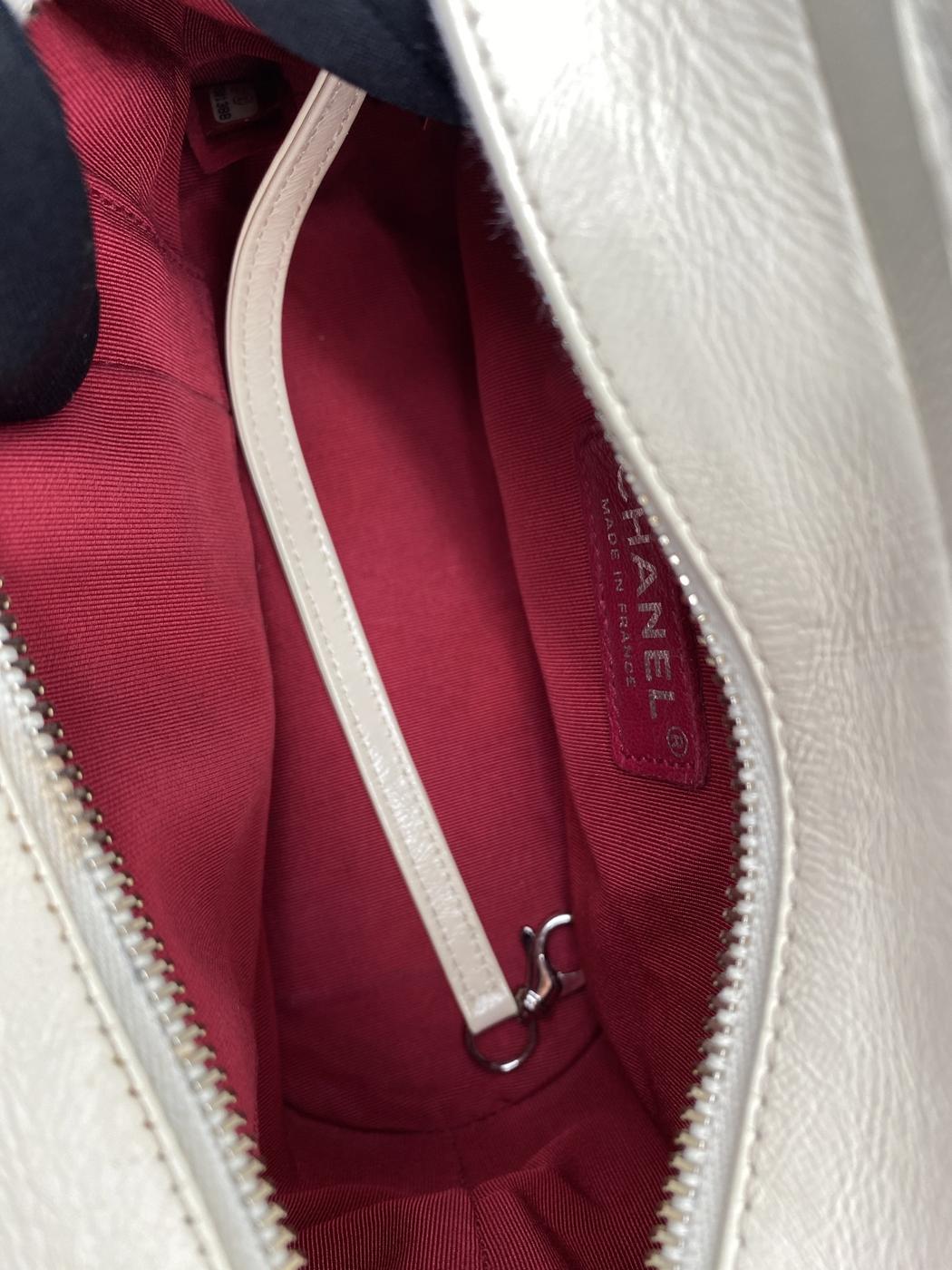 CHANEL Gabrielle de Small Hobo Bag Shoulder Bag Tweed White CHANEL A91810 Control Number: 8803