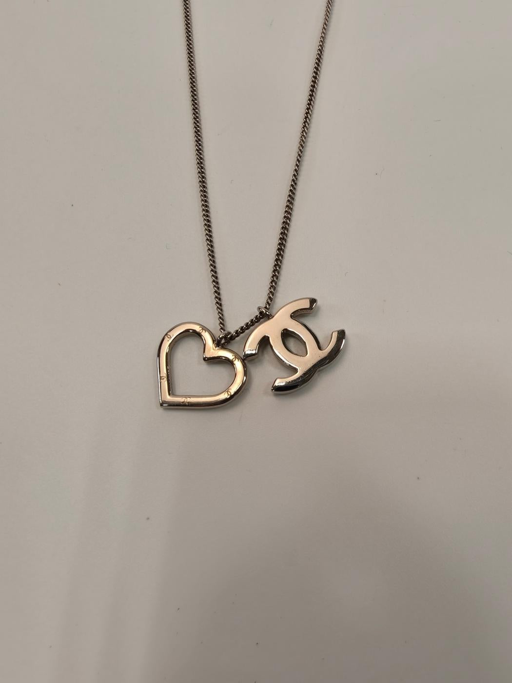 CHANEL シャネル ココマーク ハートモチーフ ネックレス シルバー 管理番号：9814