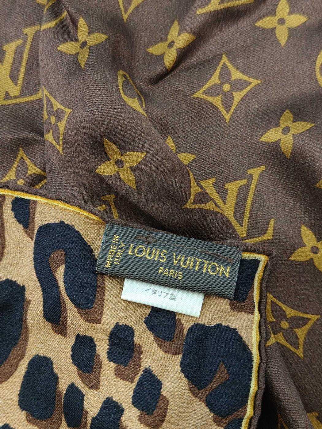 Louis Vuitton Carre Monogram Leopard Silk Scarf Brown Model Number: 11122