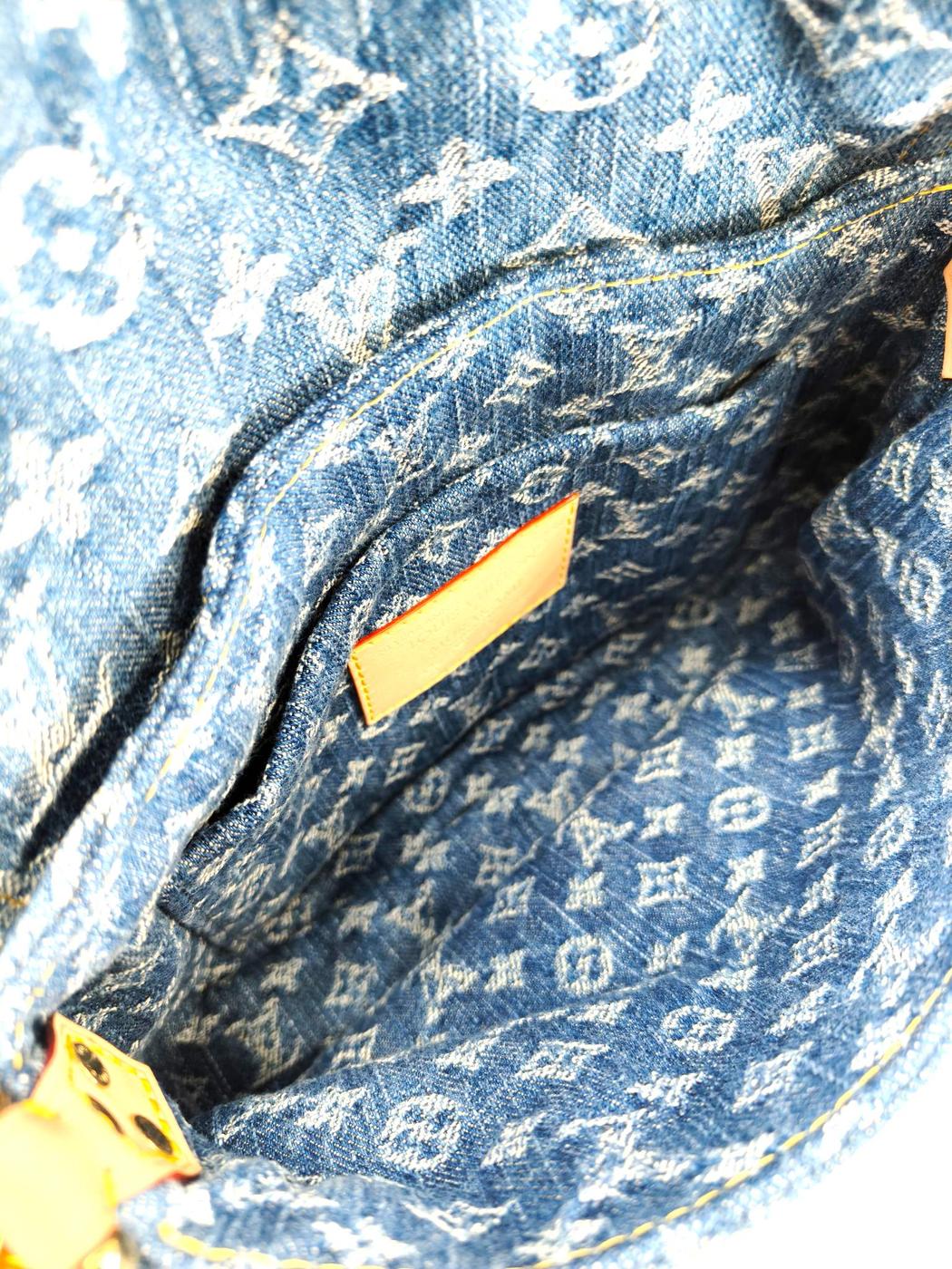 Louis Vuitton LV×TM Sunset Cherry Shoulder Bag Blue Product Number: 9560