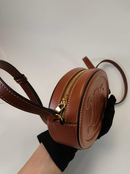 CELINE セリーヌ ショルダーバッグ オーバルパース キュイルトリオンフ ブラウン 管理番号：10395