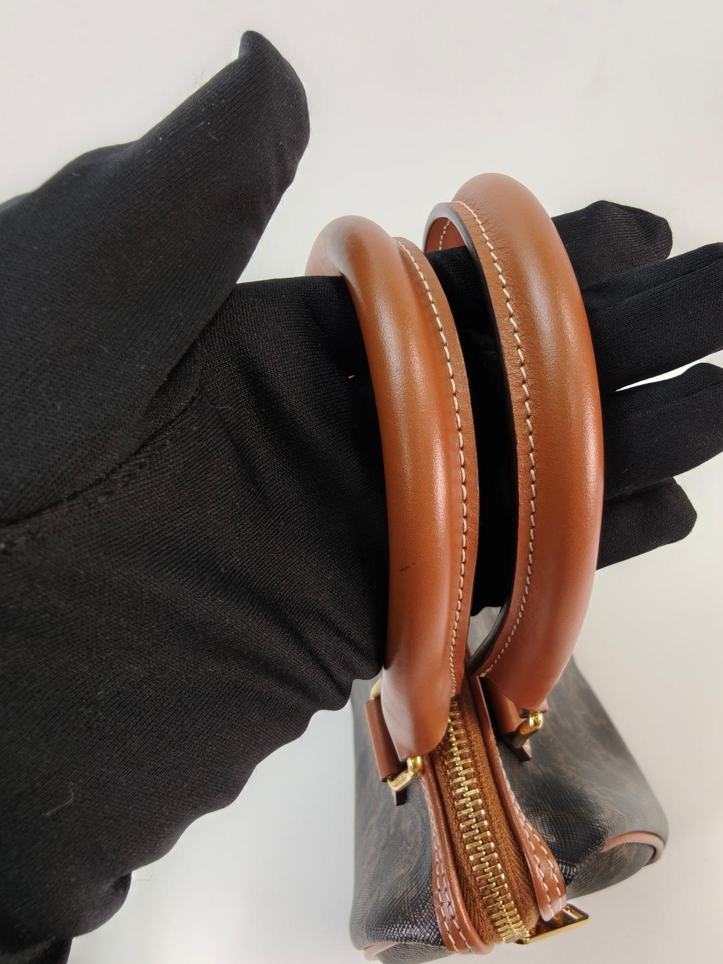 CELINE セリーヌ トリオンフ 2WAY スモール ハンドバッグ ショルダーバッグ タン 管理番号：10399