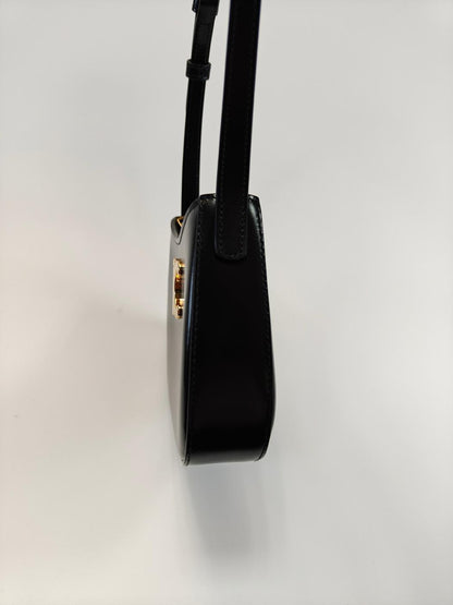 セリーヌ CELINE ショルダーバッグ ワンショルダー トリオンフ ブラック 11570 管理番号：9858