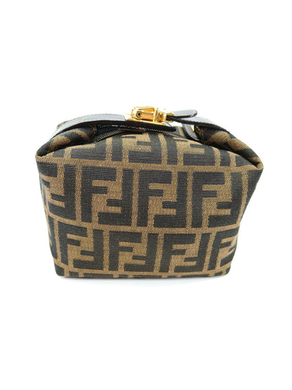 FENDI フェンディ アクセサリーポーチ クラッチバッグ バニティ ズッカ ベルト金具 管理番号：10115