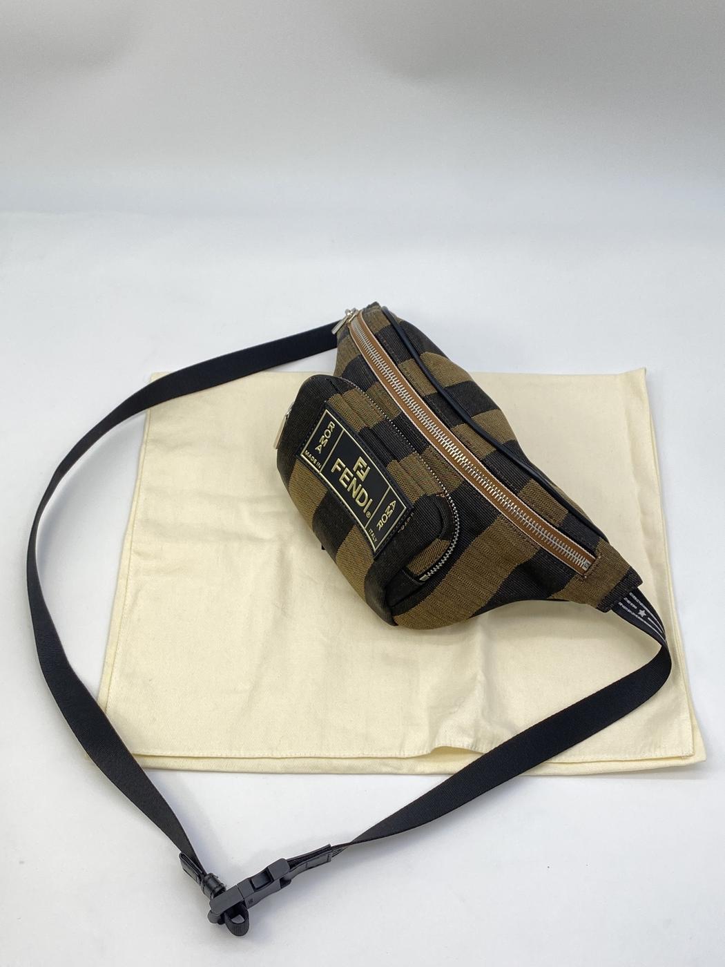 FENDI フェンディ ペカンストライプ ウエストバッグ ボディバッグ 7VA446  ユニセックス 管理番号：8744