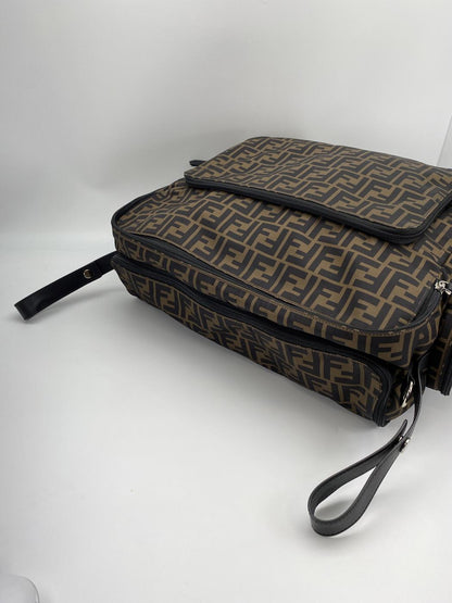 FENDI フェンディ ショルダーバッグ チェンジングバッグ 着替えバッグ 7VB013 ズッカ柄 ブラウン シルバー金具 管理番号：9043