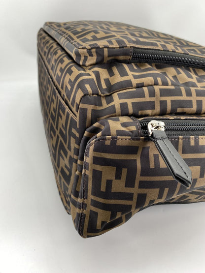 FENDI フェンディ ショルダーバッグ チェンジングバッグ 着替えバッグ 7VB013 ズッカ柄 ブラウン シルバー金具 管理番号：9043