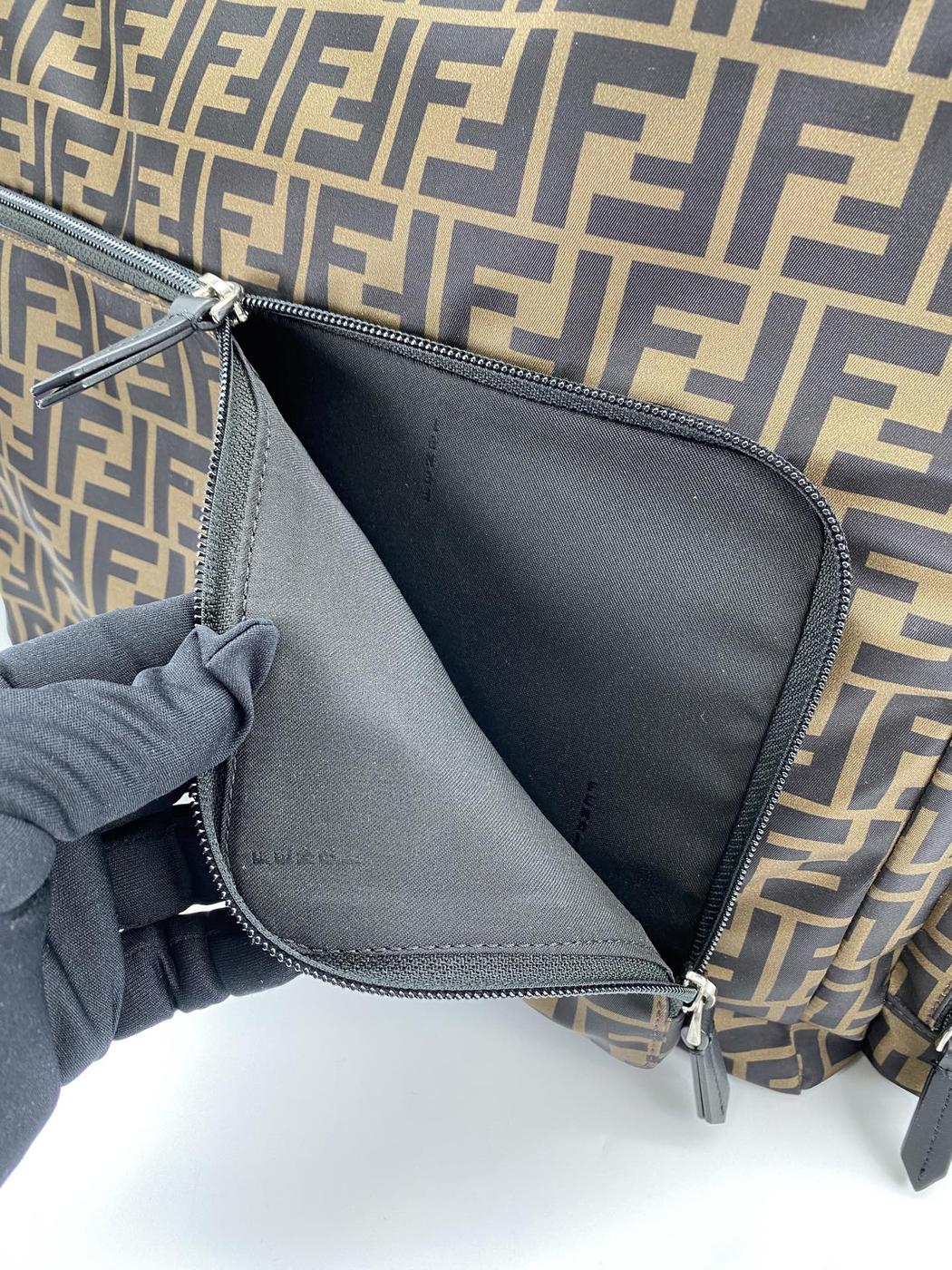 FENDI フェンディ ショルダーバッグ チェンジングバッグ 着替えバッグ 7VB013 ズッカ柄 ブラウン シルバー金具 管理番号：9043