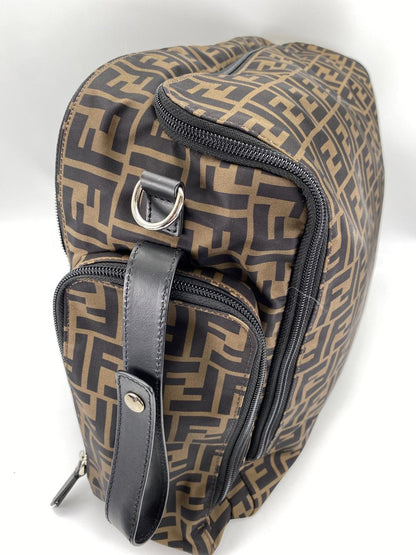 FENDI フェンディ ショルダーバッグ チェンジングバッグ 着替えバッグ 7VB013 ズッカ柄 ブラウン シルバー金具 管理番号：9043