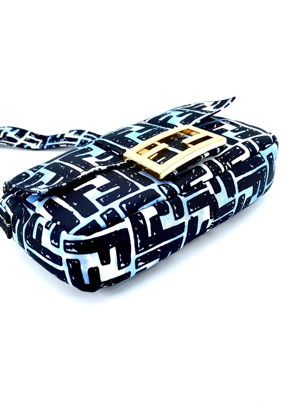 FENDI フェンディ 2WAY ショルダーバッグ ズッカ ミニ バケット ジョシュア・ヴィーダス コラボ 8BR784 ナイロン 美品 ヴィンテージ 正規品 管理番号：9404