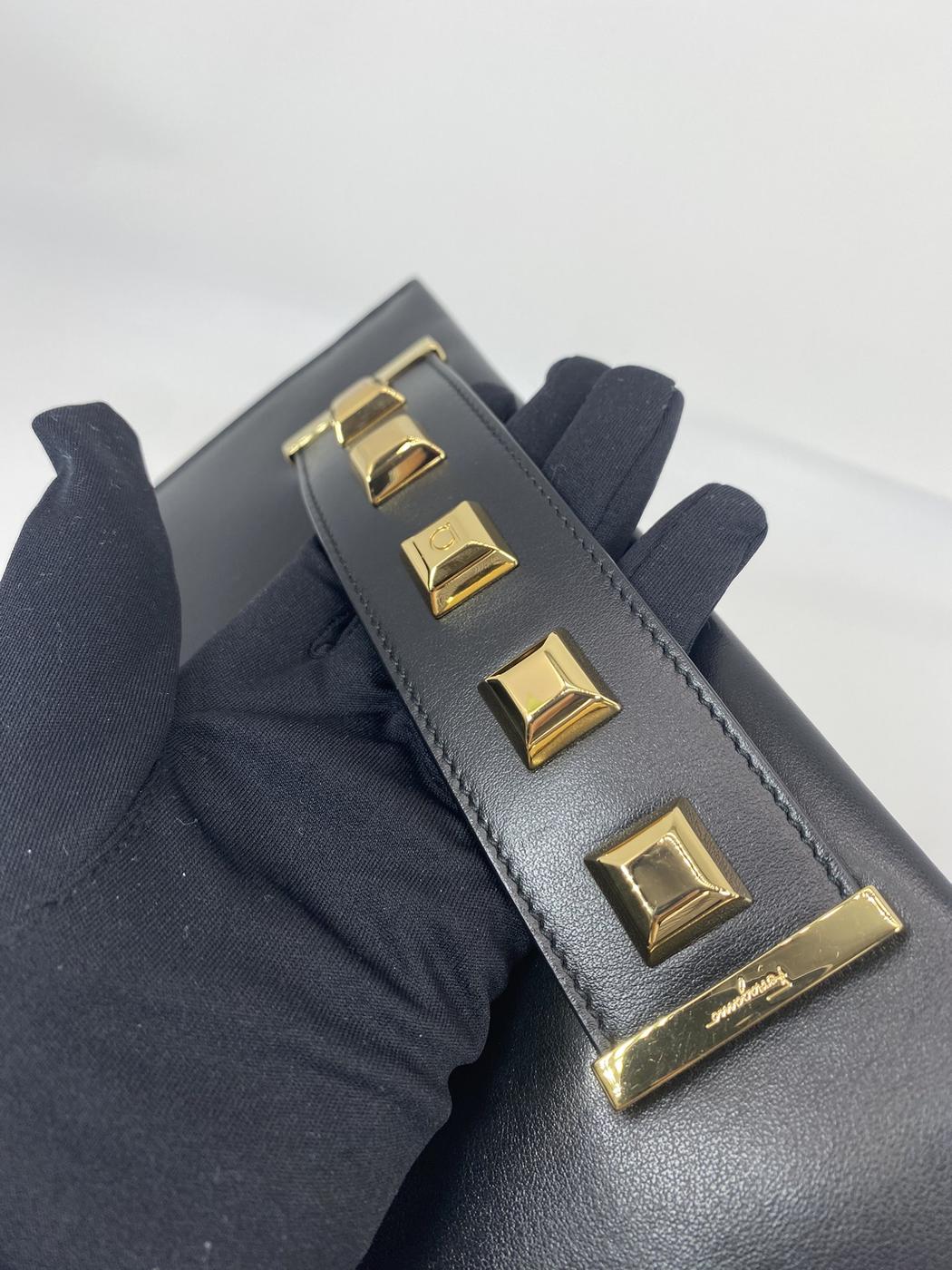Ferragamo サルヴァトーレ フェラガモ 2WAY クラッチバッグ ショルダーバッグ チェーン 管理番号：6672
