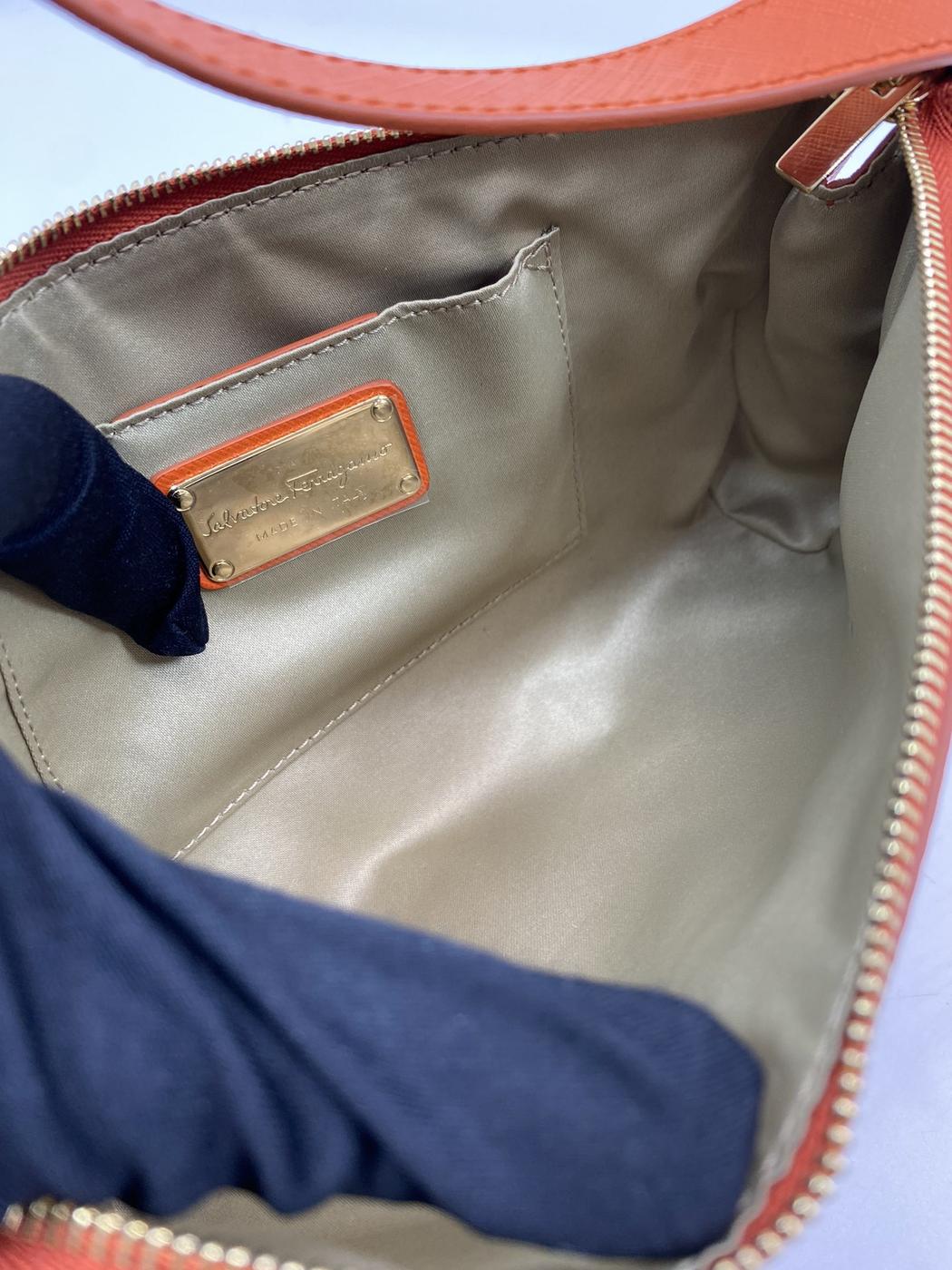 Salvatore Ferragamo フェラガモ ガンチーニ オレンジ ゴールド金具 管理番号：7004★