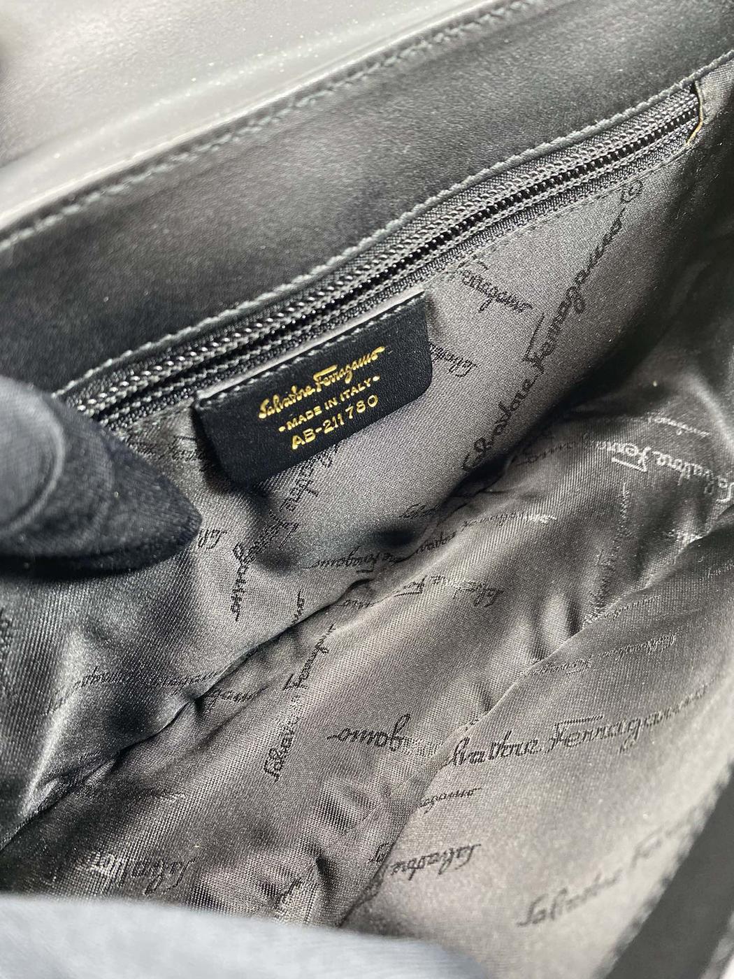 フェラガモ Salvatore Ferragamo ガンチーニ ワンショルダー ハンドバッグ ブラック 管理番号：7169