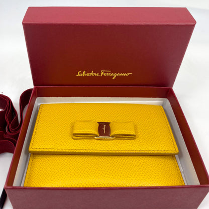 フェラガモ Salvatore Ferragamo パスケース カードケース ヴァラリボン 黄色 イエロー 管理番号：7196
