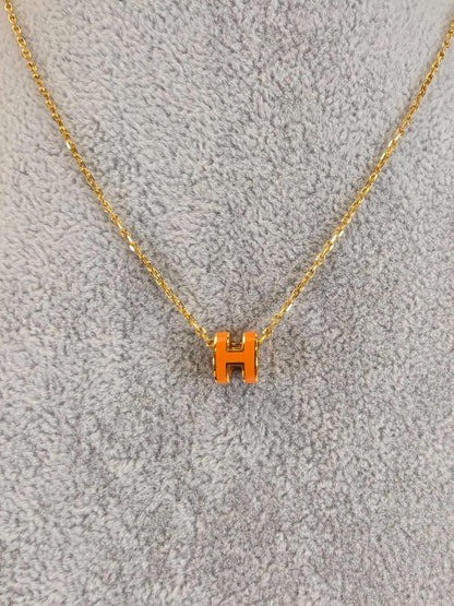 爱马仕迷你 Pop H 项链，金色和橙色，参考编号：10487