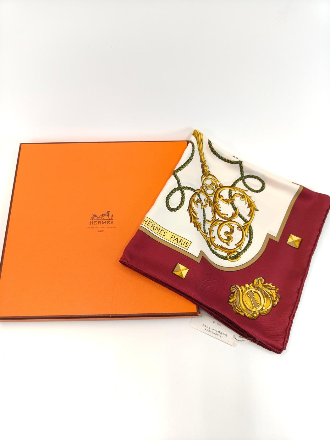 HERMES エルメス カレ90 LES CLES THE KEYS RARE 鍵柄 シルク スカーフ ホワイト×ボルドー 管理番号：10863