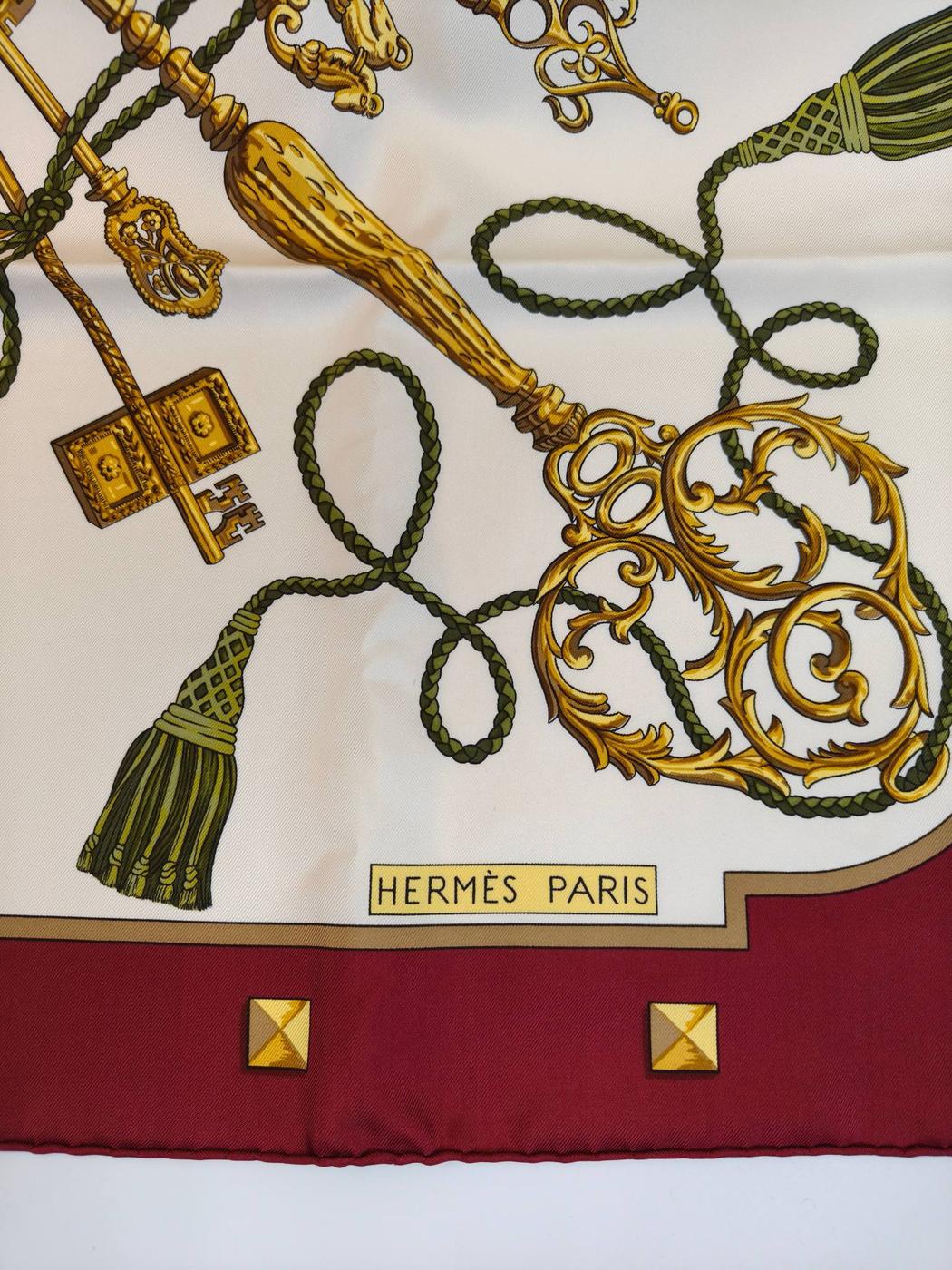 HERMES エルメス カレ90 LES CLES THE KEYS RARE 鍵柄 シルク スカーフ ホワイト×ボルドー 管理番号：10863