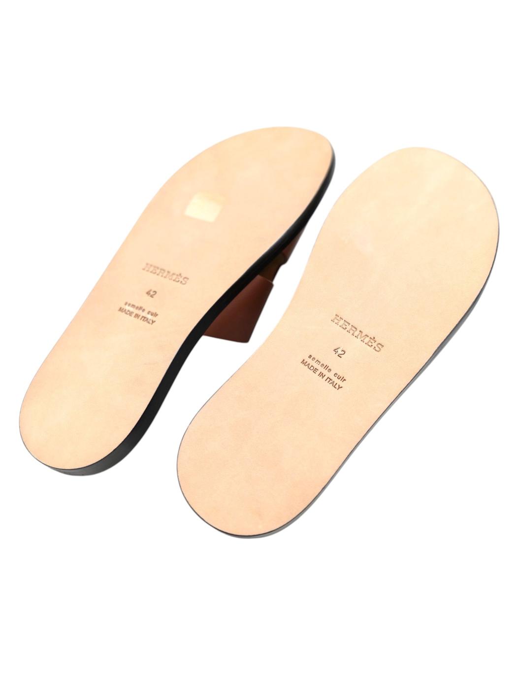 HERMES Izmir Sandals Brown Reference Number: 11582