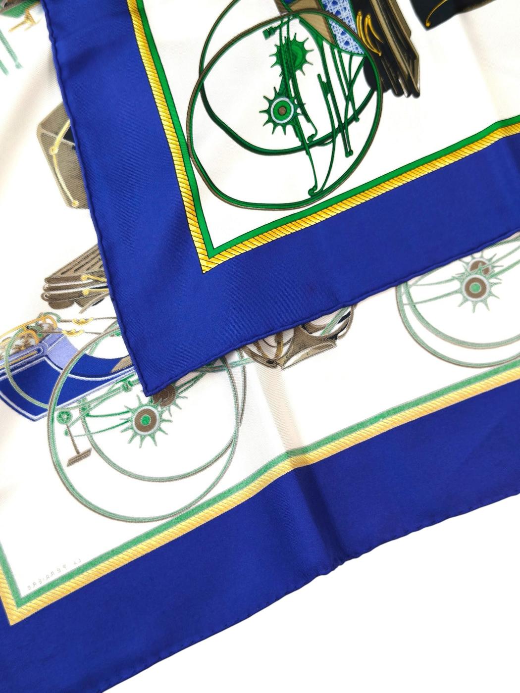 HERMES Carré 90 Carriage White x Blue Scarf Blue Control Number: 11878