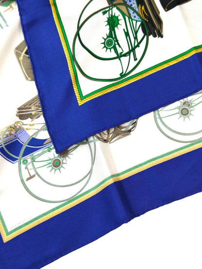 HERMES Carré 90 Carriage White x Blue Scarf Blue Control Number: 11878
