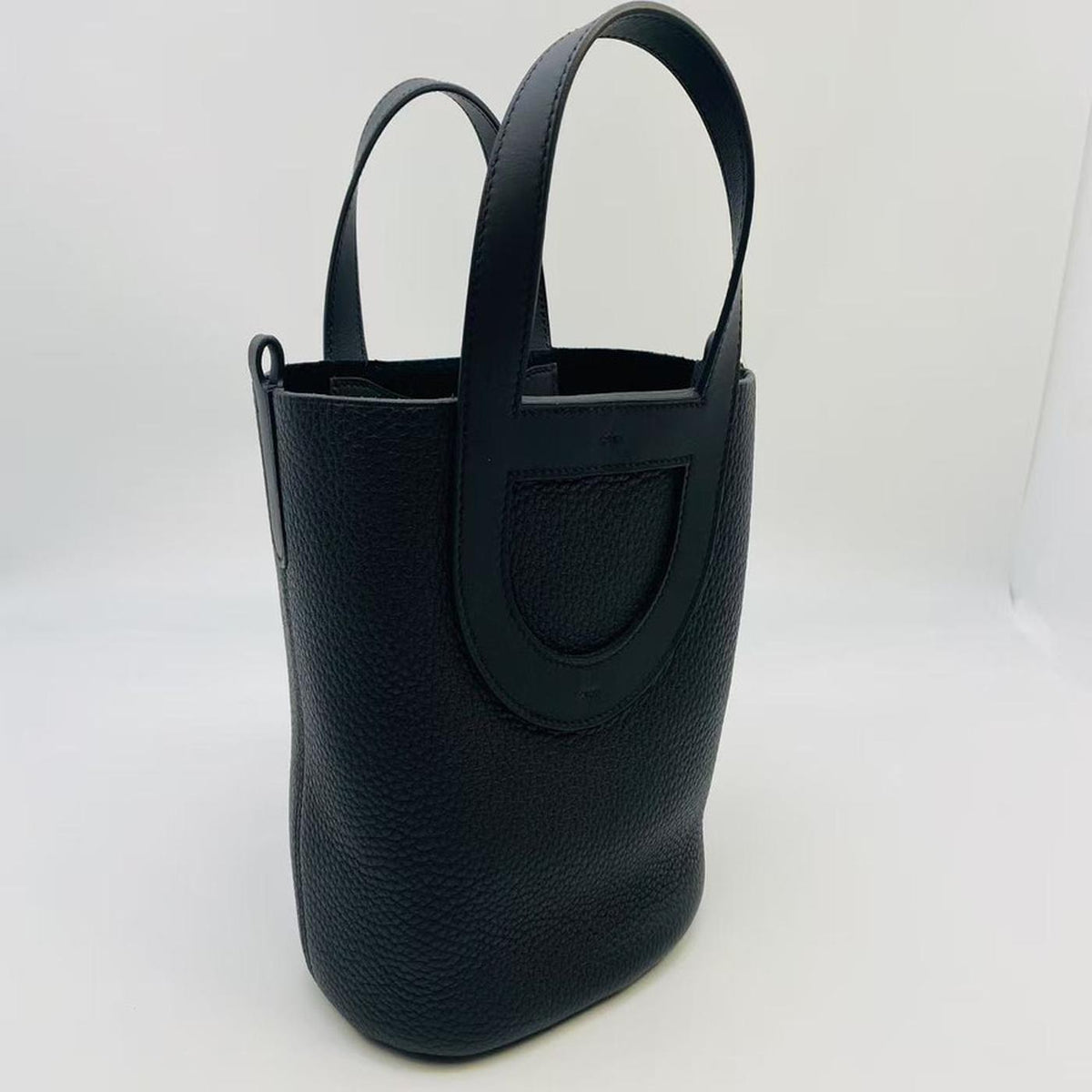 【新品同様】エルメス HERMES インザループ18 ブラック/シルバー トリヨン 未使用品 2024年 W刻印 管理番号：9164