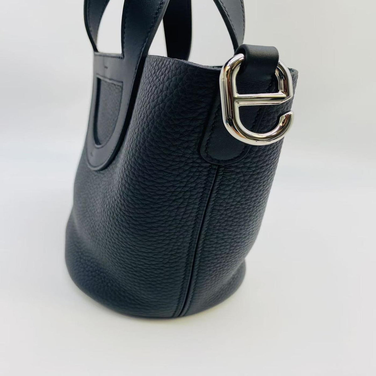 【新品同様】エルメス HERMES インザループ18 ブラック/シルバー トリヨン 未使用品 2024年 W刻印 管理番号：9164