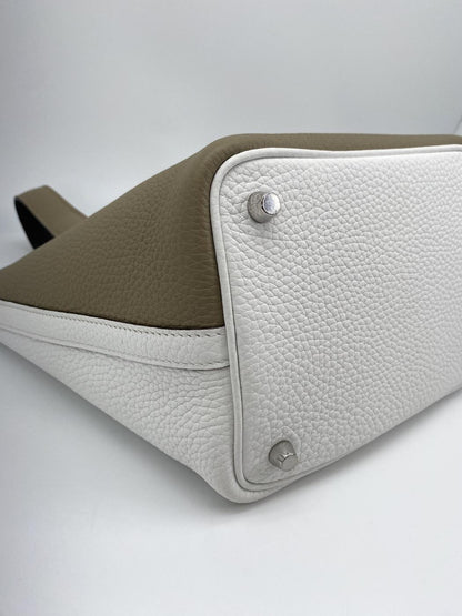 【新品同様】エルメス HERMES ピコタンロック 18 PM カザック ピコタン トリヨンクレマンス  シルバー金具 W刻印 管理番号：9165