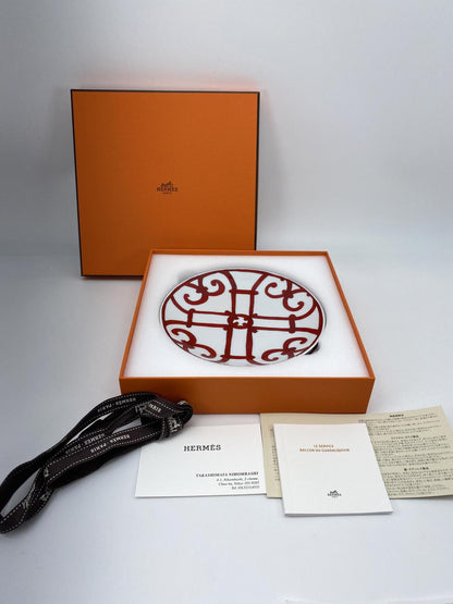 新品同様 HERMES エルメス お皿2点セット ガダルキヴィール 丸型 プレート 17cm 絵皿 装飾 陶器 011412 N.5 管理番号：9178