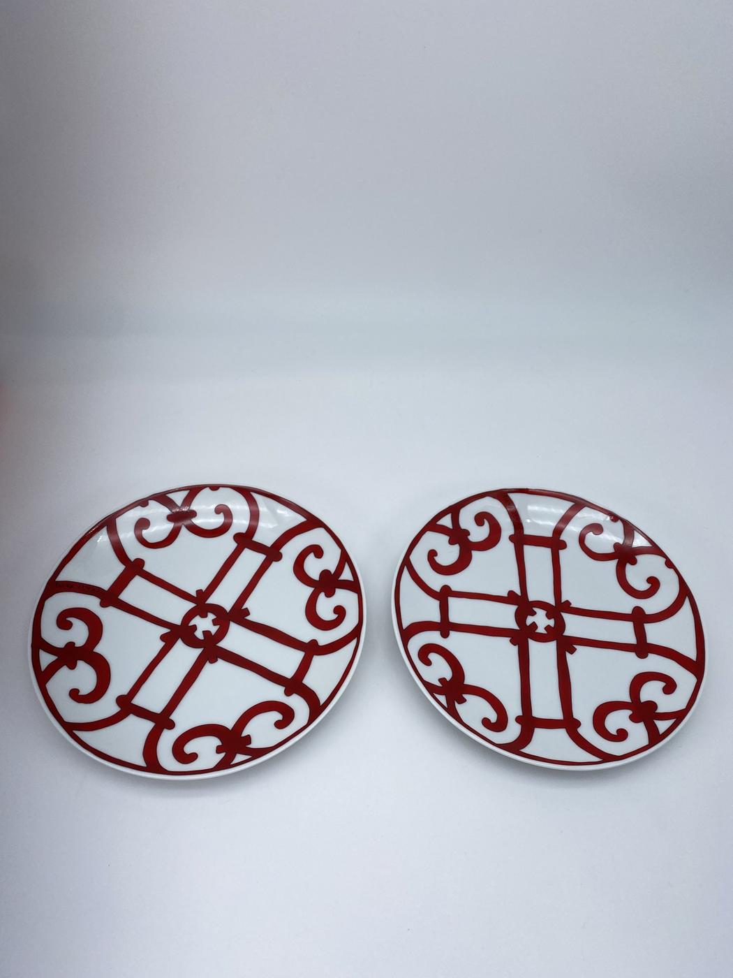 新品同様 HERMES エルメス お皿2点セット ガダルキヴィール 丸型 プレート 17cm 絵皿 装飾 陶器 011412 N.5 管理番号：9178