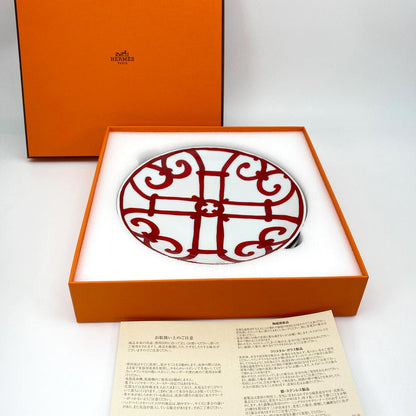 新品同様 HERMES エルメス お皿2点セット ガダルキヴィール 丸型 プレート 17cm 絵皿 装飾 陶器 011412 N.5 管理番号：9179